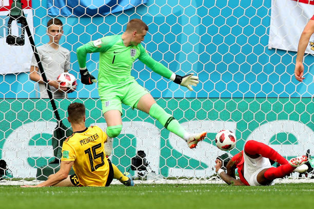 尤其是有关 尤其是有关